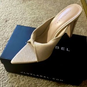 Nude pointed heels